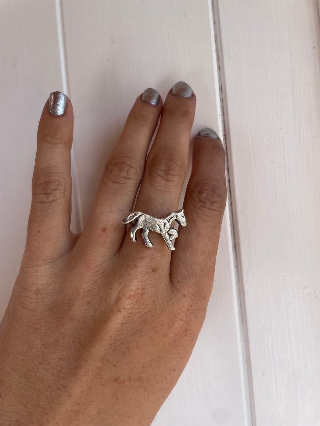 RUNNING HORSE size 7/ N 1/2