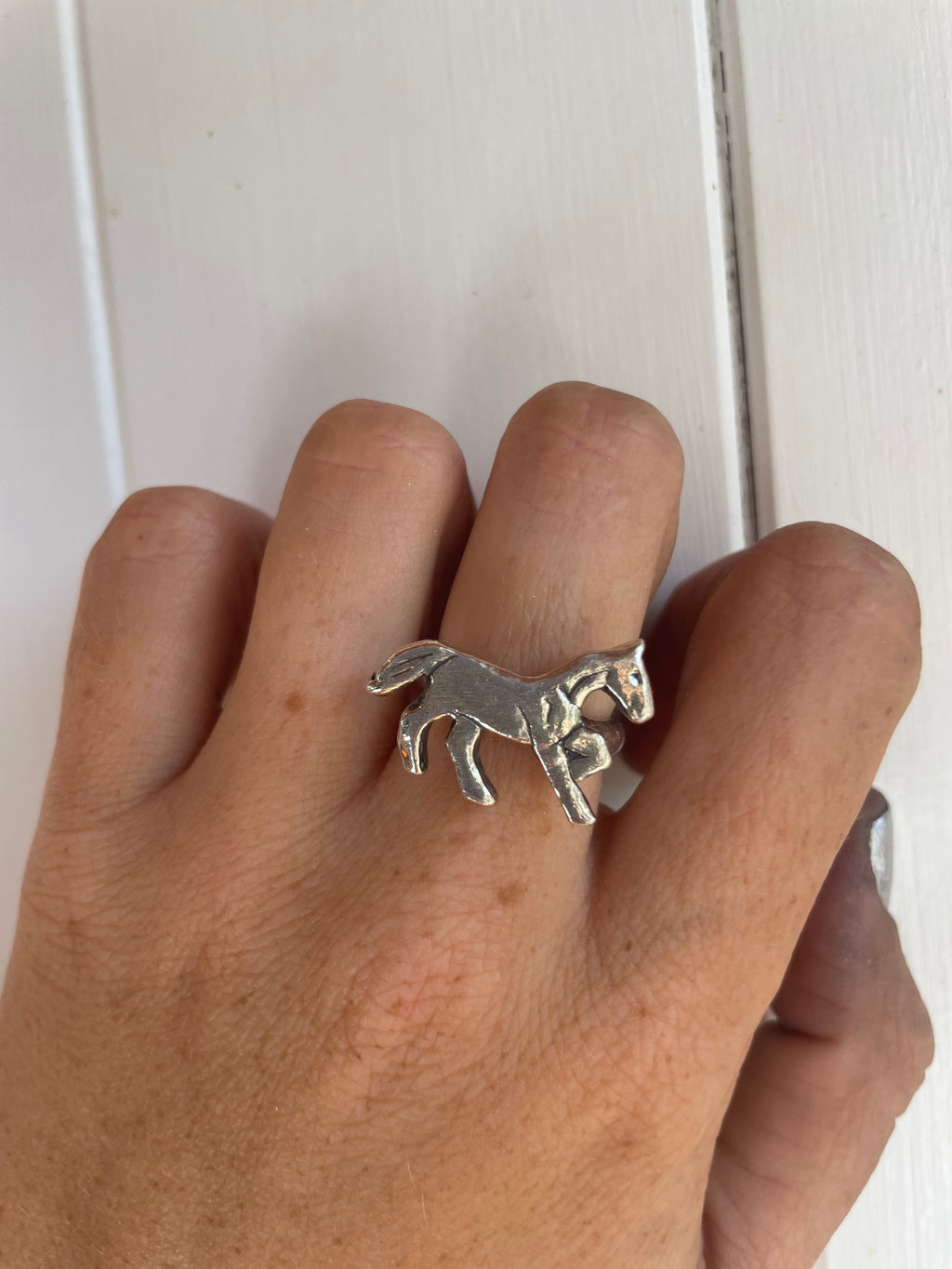 RUNNING HORSE size 7/ N 1/2