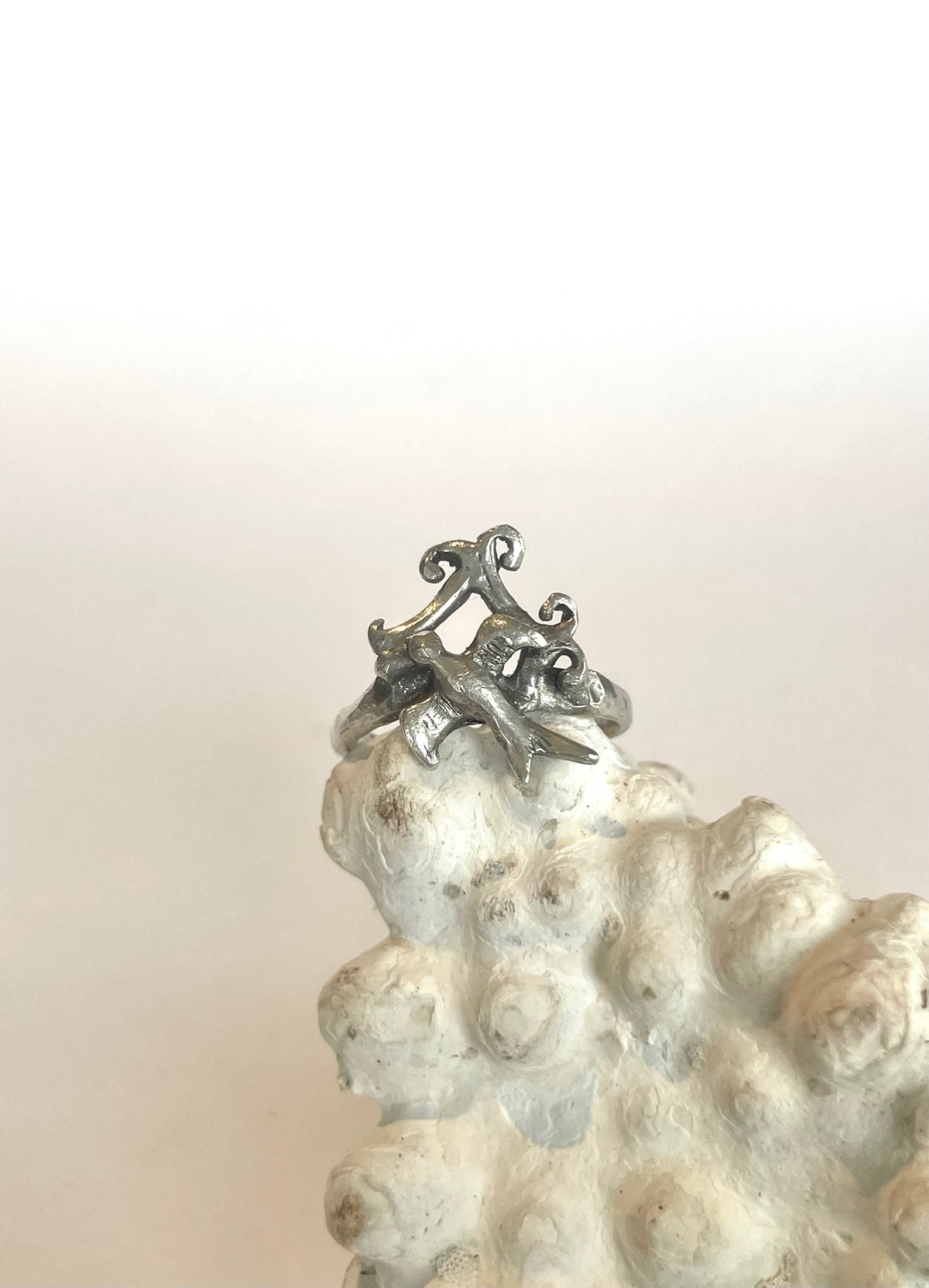 enchanted ring: size M/6¼