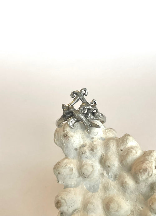enchanted ring: size M/6¼