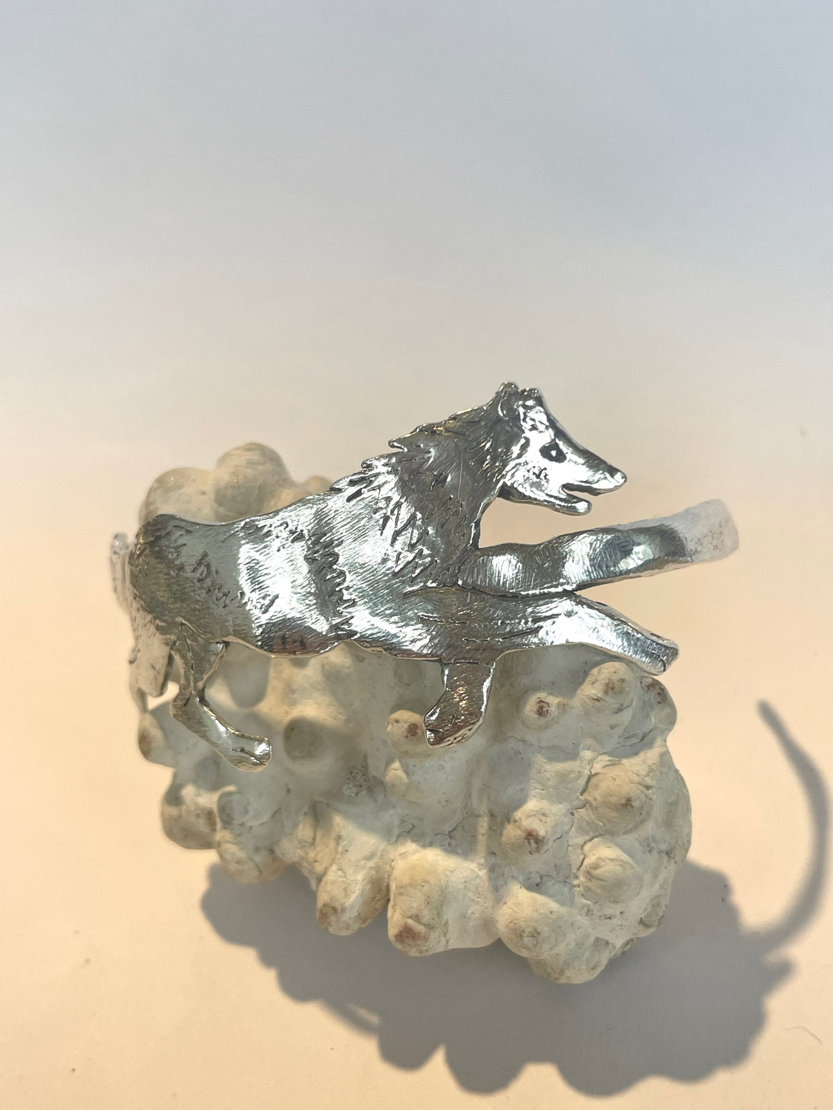 WOLF cuff: adjustable